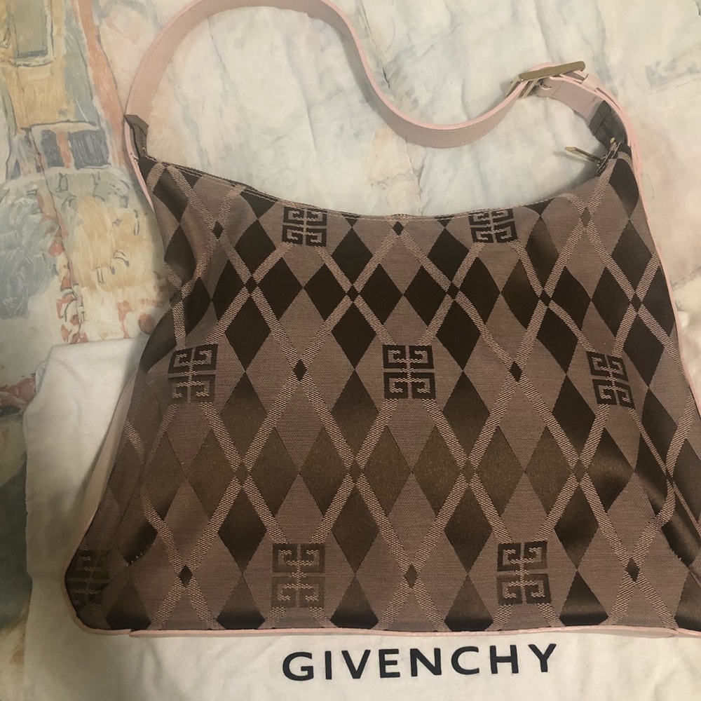 Authentic givenchy bag - Picture 2 of 16